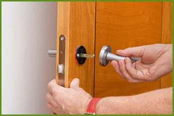 Neighborhood Locksmith Services Highlands, TX 281-789-0125 - 14-install-new-Lock