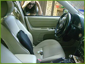 Neighborhood Locksmith Services Highlands, TX 281-789-0125 - 20-keys-locked-in-car