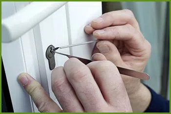 Neighborhood Locksmith Services Highlands, TX 281-789-0125 - 3-cheap-locksmith-near-me
