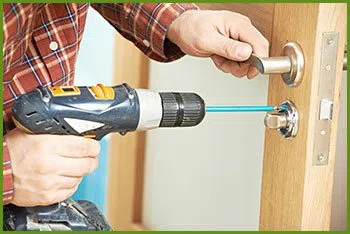 Neighborhood Locksmith Services Highlands, TX 281-789-0125 - 6-lock-installation